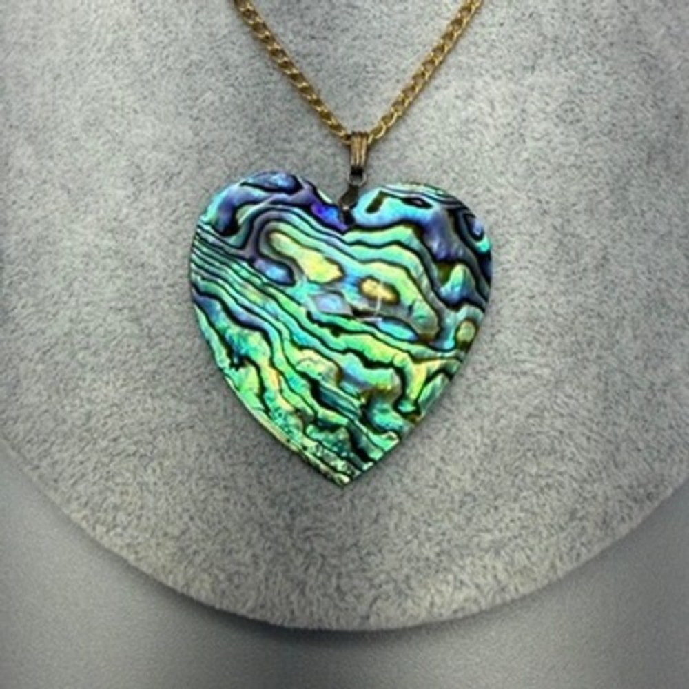 Large Abalone Shell Heart Pendant Necklace 18" Gold Tone Chain Casual Statement